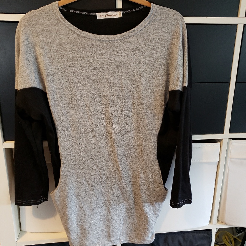 Color block sweater with pockets